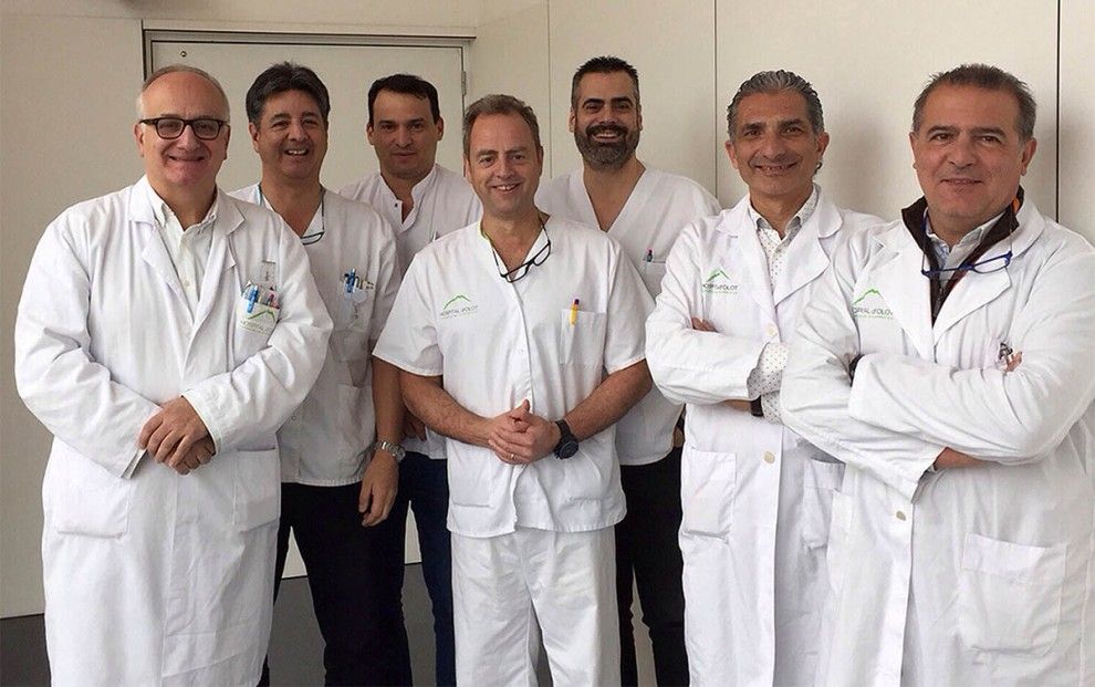 Part de l'equip de metges que treballen en el servei únic de Traumatologia i Cirurgia Ortopèdia