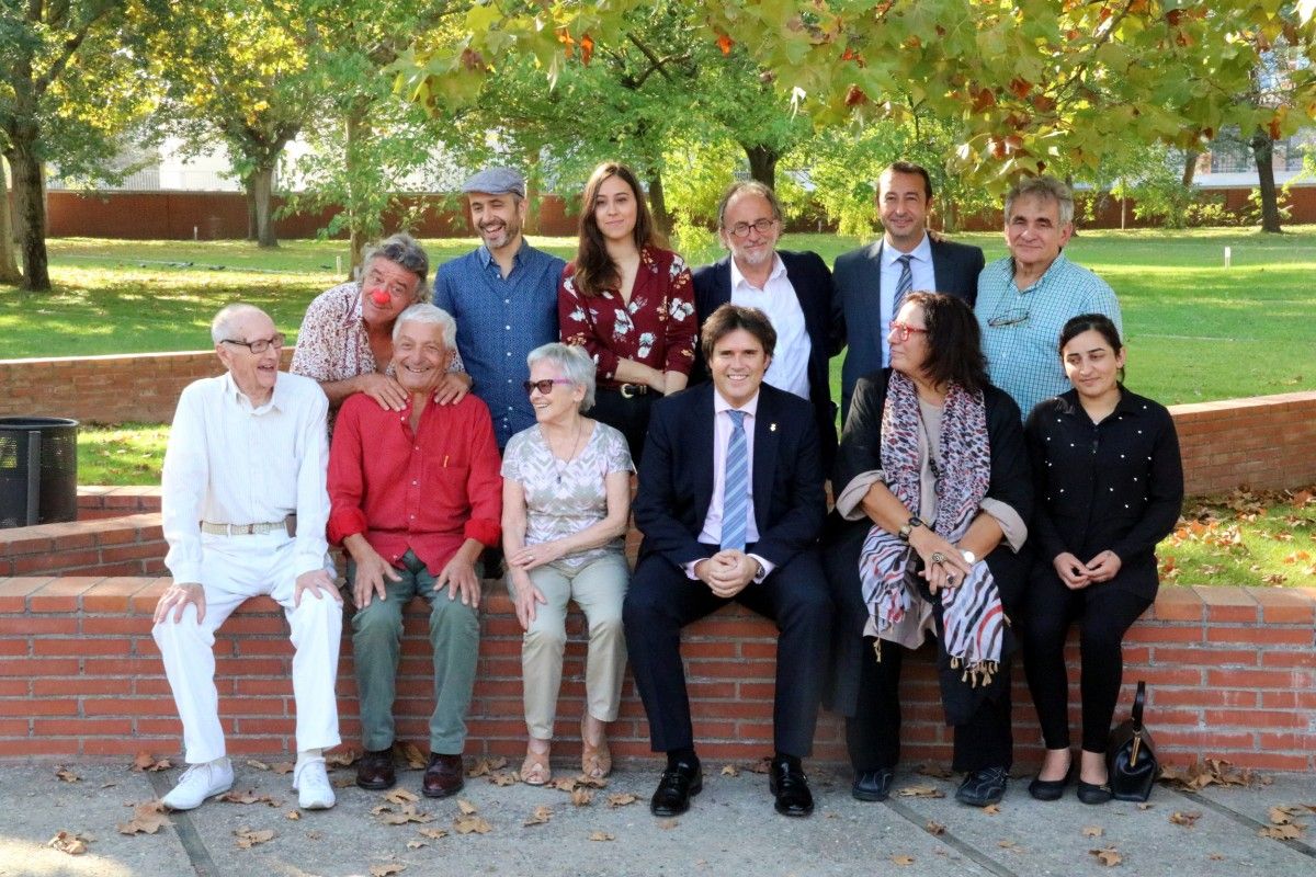 Pla general dels guardonats amb els Premis LiberPress 2017 amb el president de la Diputació de Girona 