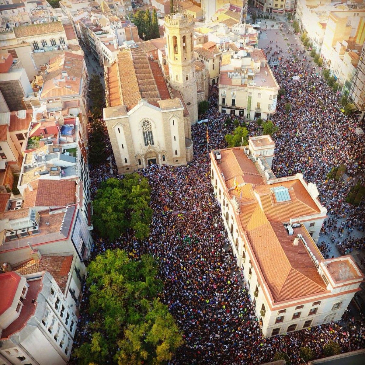 Vista aèria de la manifestació de Sabadell