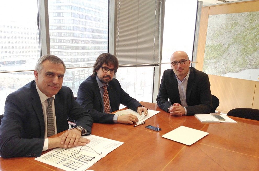 Trobada a la seu de Departament de Territori i Sostenibilitat a Barcelona, amb Ricard Font, Francesc Xavier Sala i Pere Padrosa