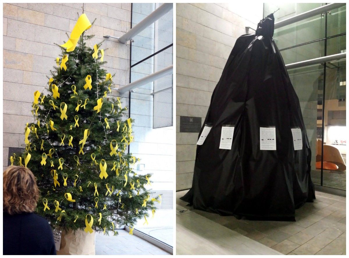 L'arbre de Nadal, abans i després de la decisió de la Junta Electoral