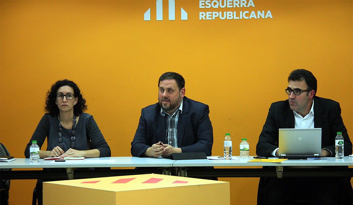 Oriol Junqueras, al centre, en l'executiva extraordinària d'ERC