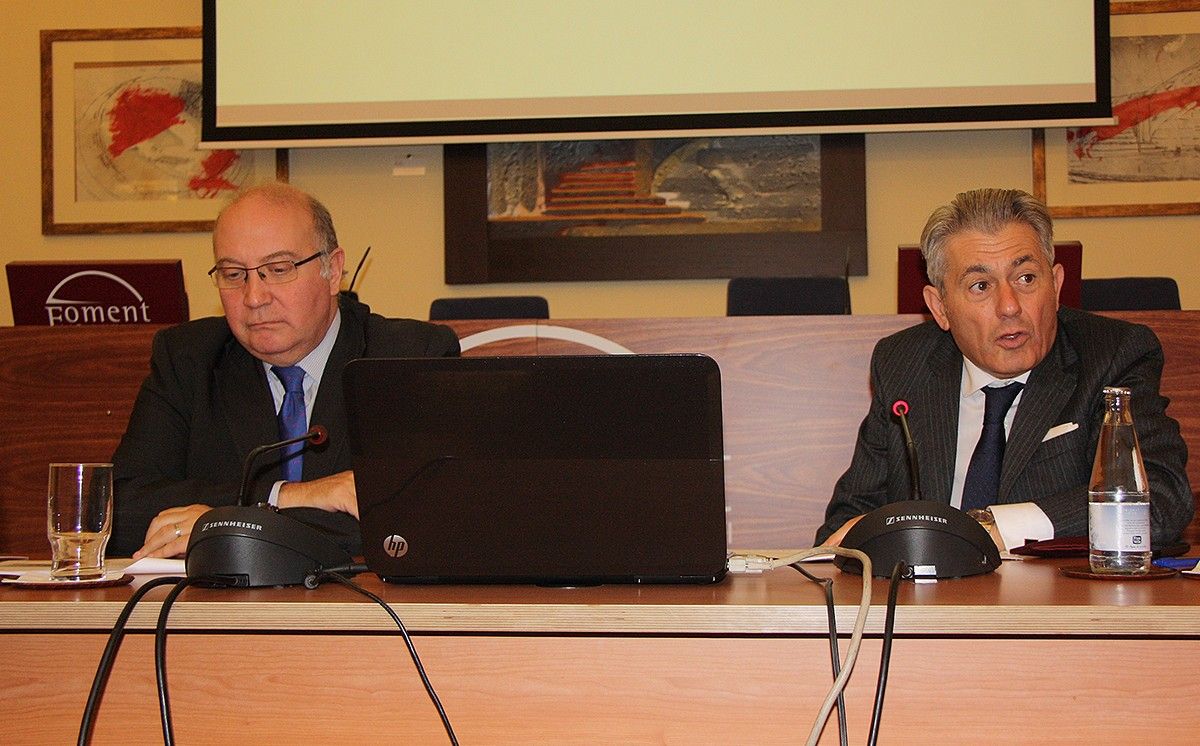 Valentí Pich, president de la Comissió d'Economia i Fiscalitat de Foment, i Salvador Guillermo, director d'Economia
