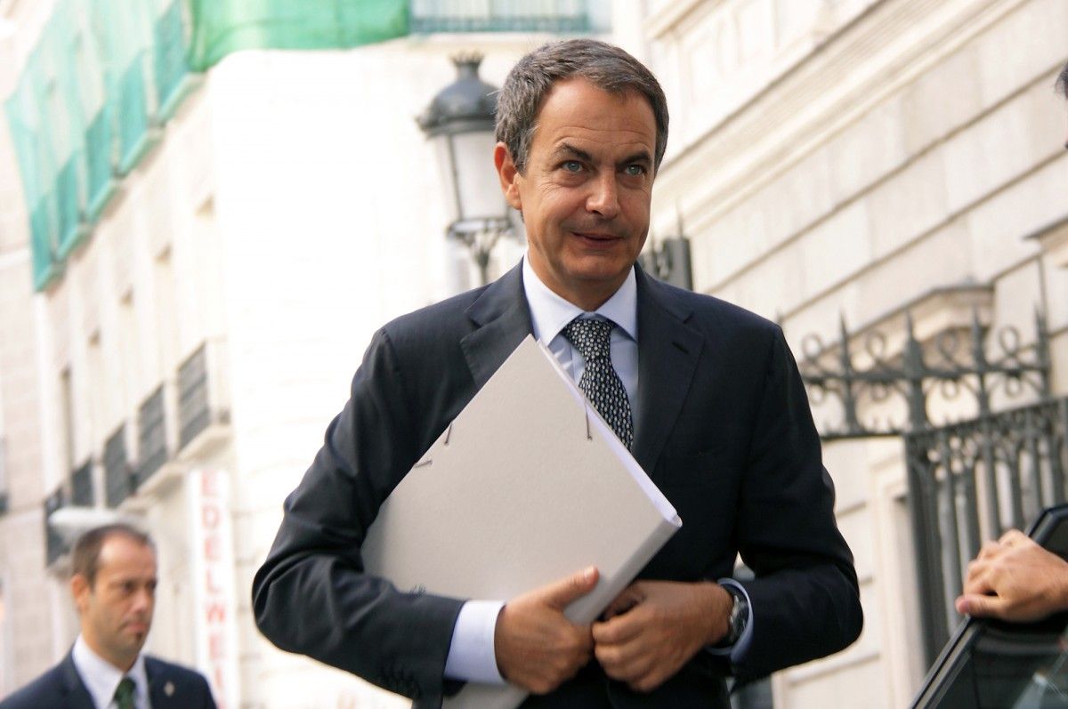 José Luis Rodríguez Zapatero arribant al Congrés per reformar la Constitució amb el PP