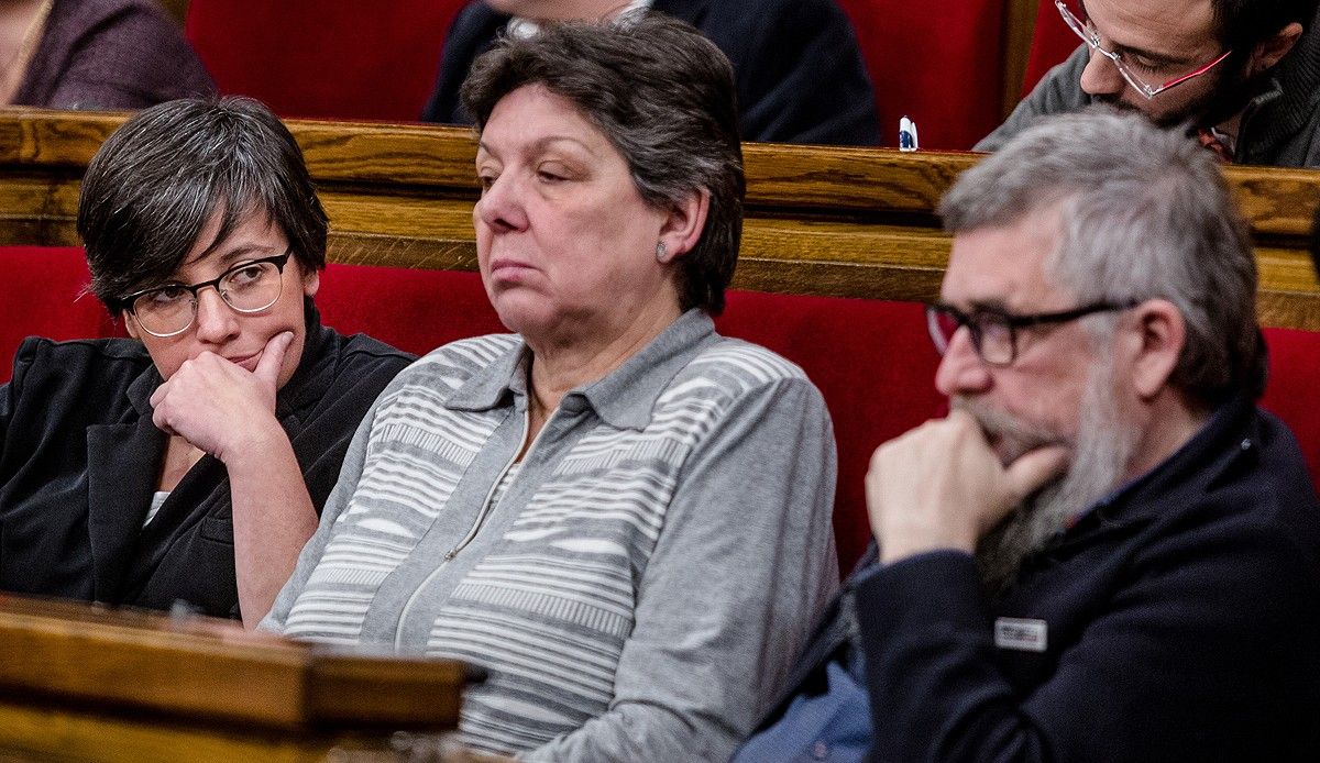 Mireia Boya, a l'esquerra, és la veu occitanista al Parlament