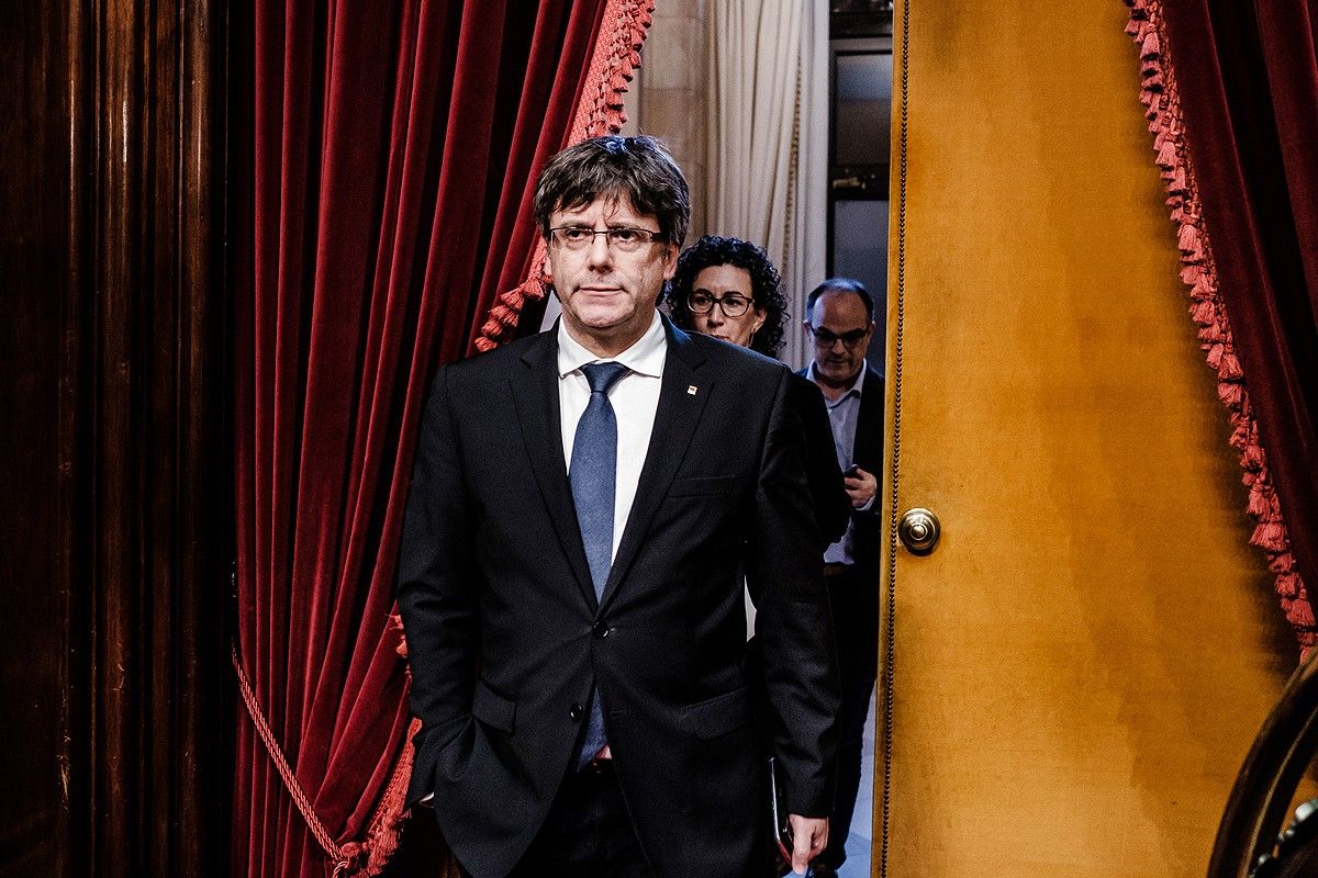 Carles Puigdemont, entrant al Parlament, en una imatge d'arxiu