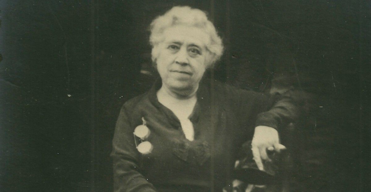 Caterina Albert, en una foto d'arxiu de l'any 1944