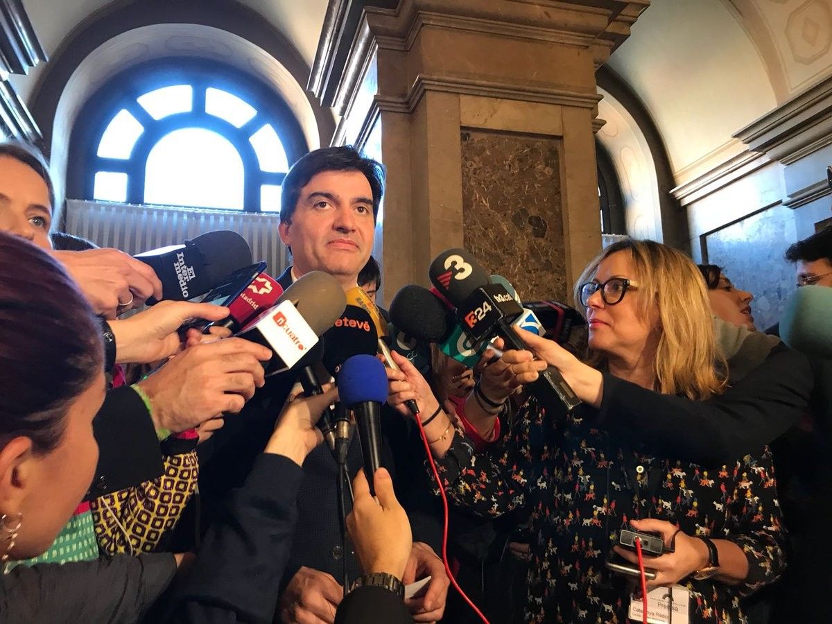 Sergi Sabrià, portaveu d'ERC,  ha atès els mitjans al Parlament