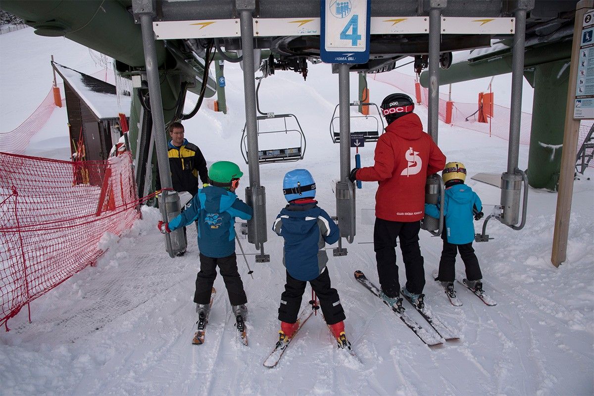 Petits esquiadors a Vall de Núria
