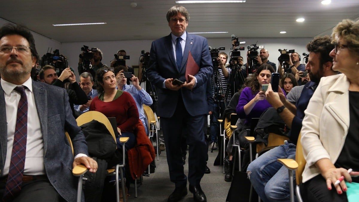 Carles Puigdemont, el dia de l'acord amb el PSOE