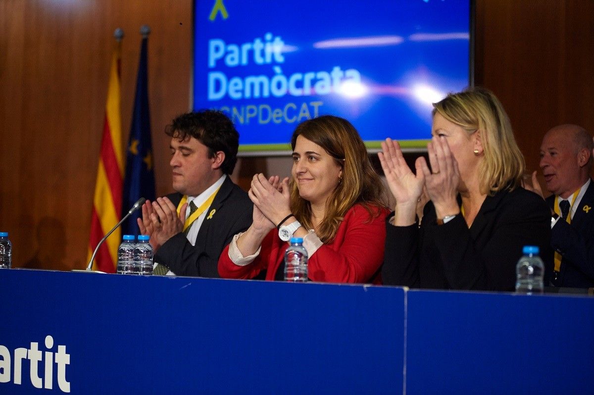 Marta Pascal, David Bonvehí i Neus Munté, en un consell nacional del PDECat