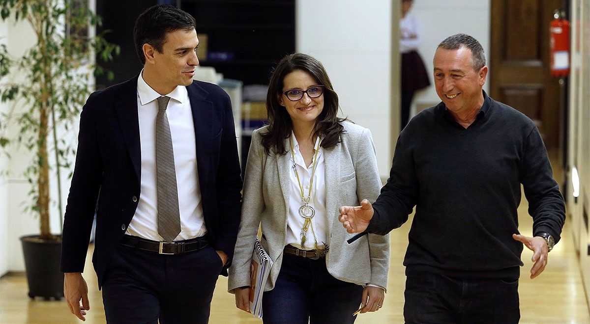 Joan Baldoví, amb Mònica Oltra i Pedro Sánchez, al Congrés espanyol