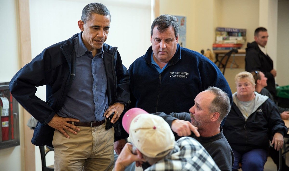 Chris Christie amb Barack Obama, una foto que li va sortir cara entre els republicans més durs