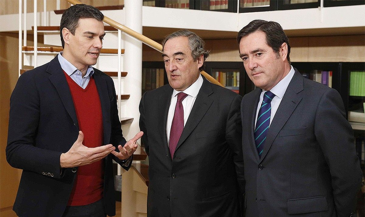 Pedro Sánchez, amb els líders de la CEOE i la Cepyme