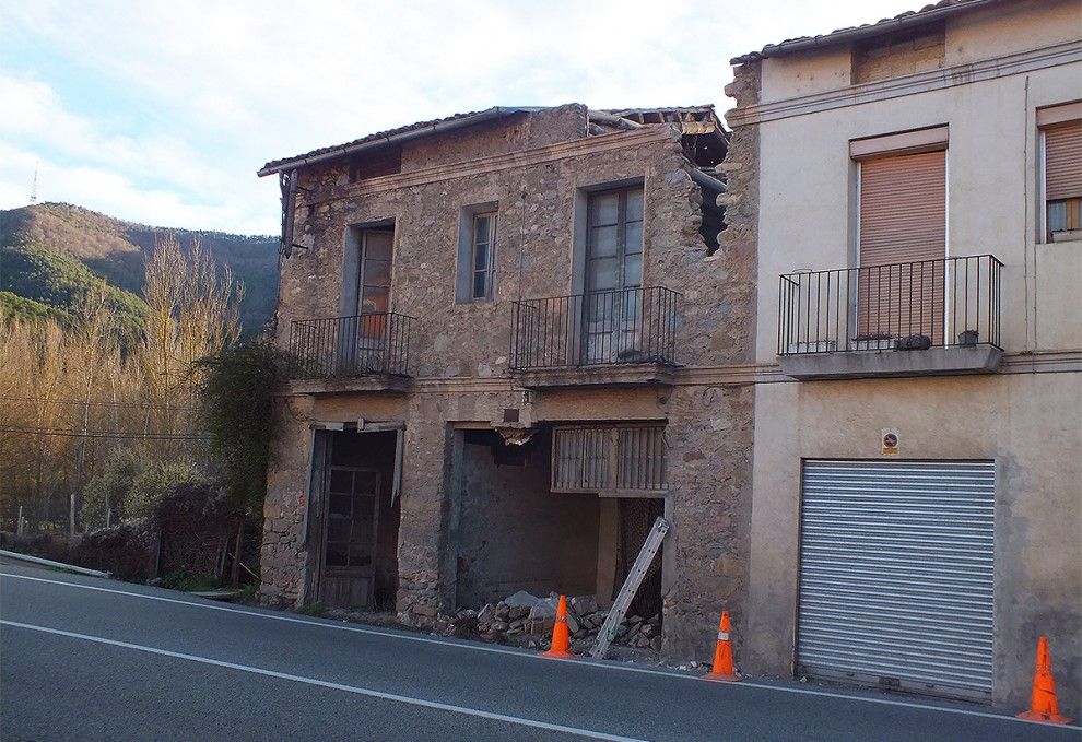L'edifici de Can Lleida, abans de ser enderrocat