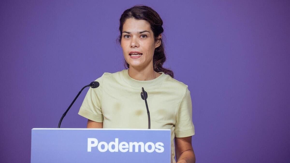La portaveu de Podem, Isa Serra, durant una roda de premsa 