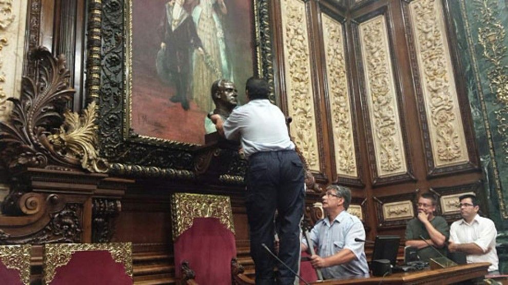 Retirada del bust del rei Joan Carles I del saló de plens de Barcelona