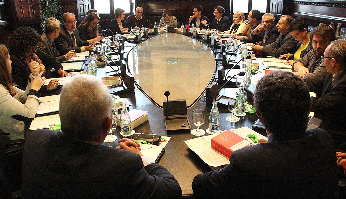 La mesa i la junta de portaveus del Parlament