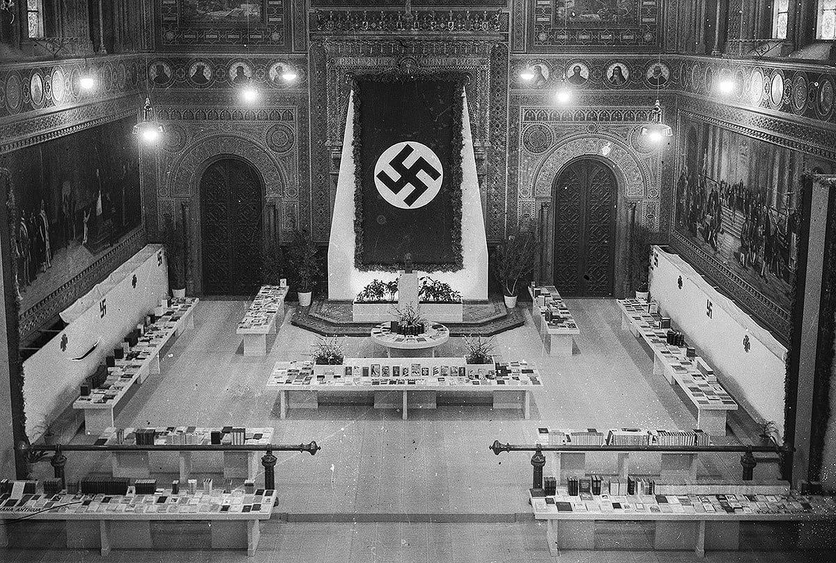 El paranimf de la Universitat de Barcelona, seu de l’Exposició del Llibre Alemany, a inicis dels quaranta.