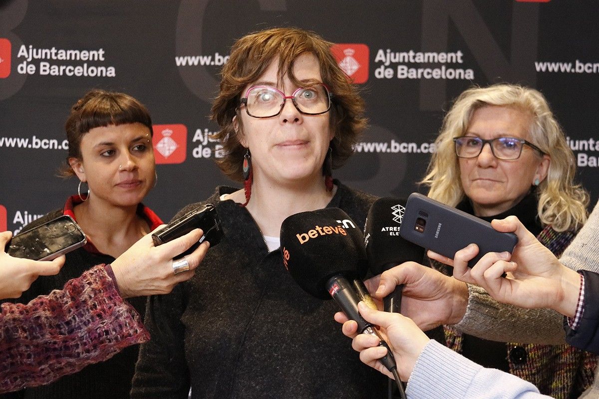 Eulàlia Reguant amb les altres regidores de la CUP de Barcelona
