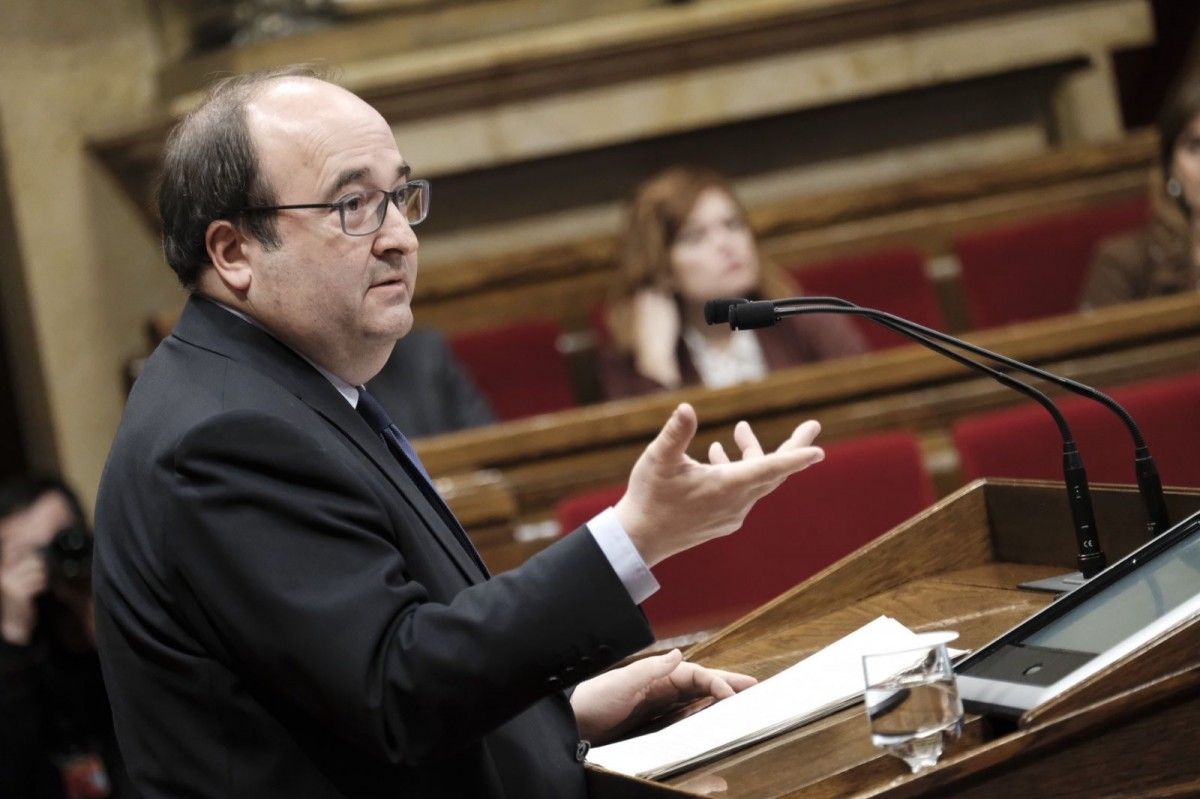 El líder del PSC, Miquel Iceta, durant el ple d'investidura de Jordi Turull