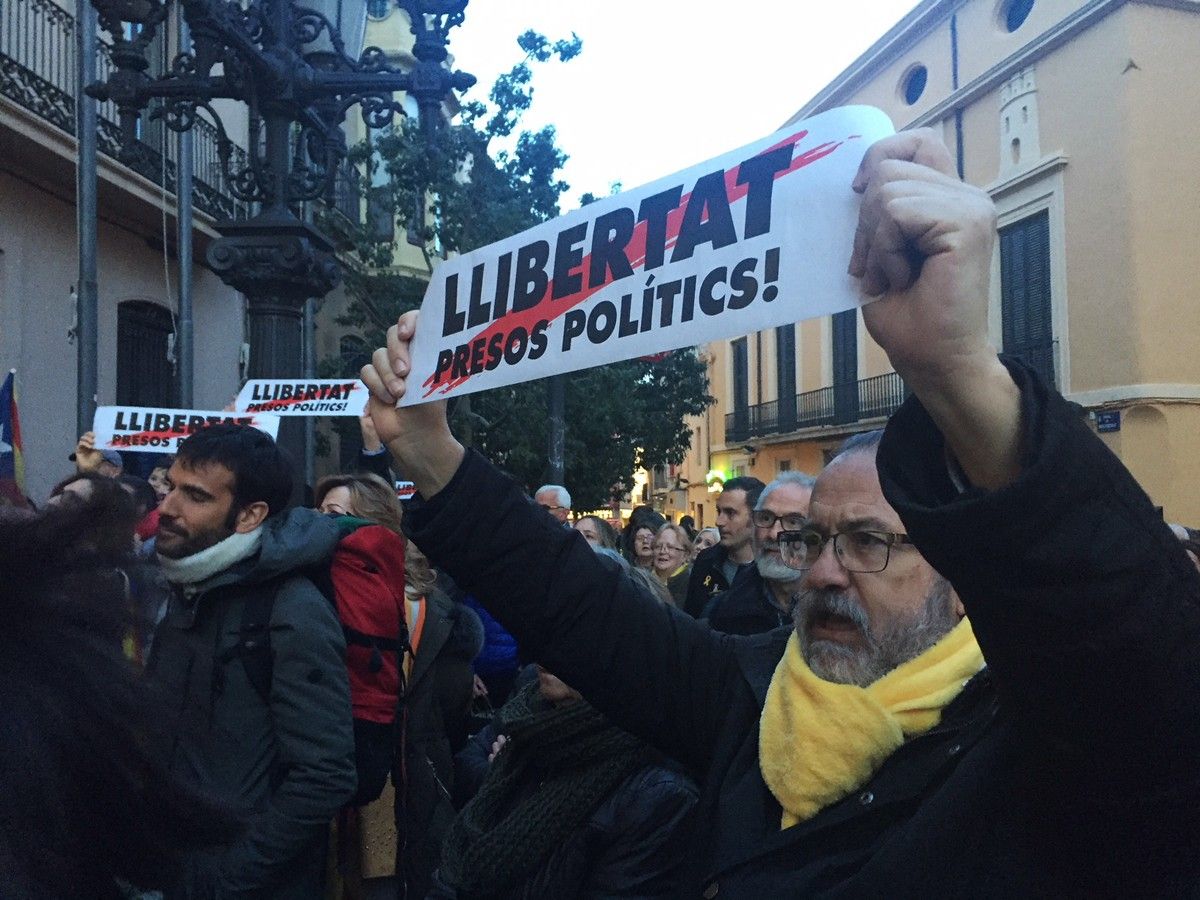 Concentració per la llibertat dels presos polítics  23 de març a Terrassa 