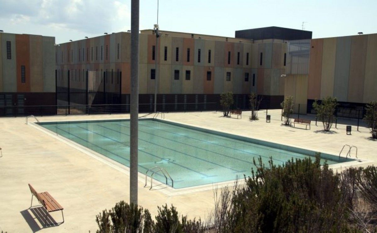 La piscina de la presó del Puig de les Basses.