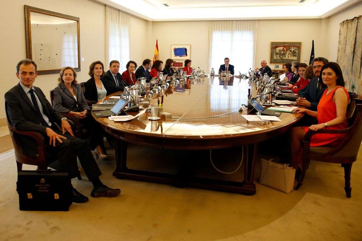 El consell de ministres de Pedro Sánchez, reunit per primera vegada