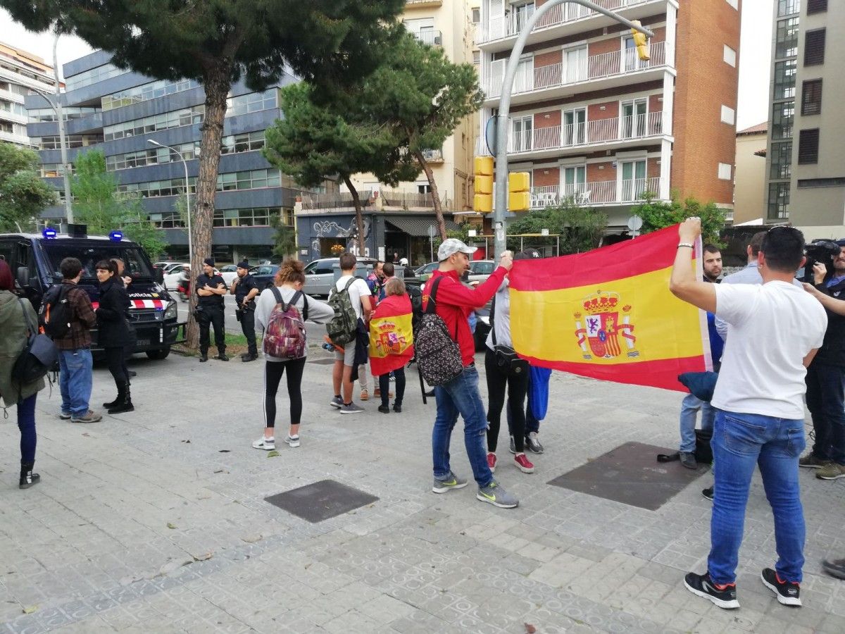 Grups de GDR preparats per ''netejar'' Barcelona de groc
