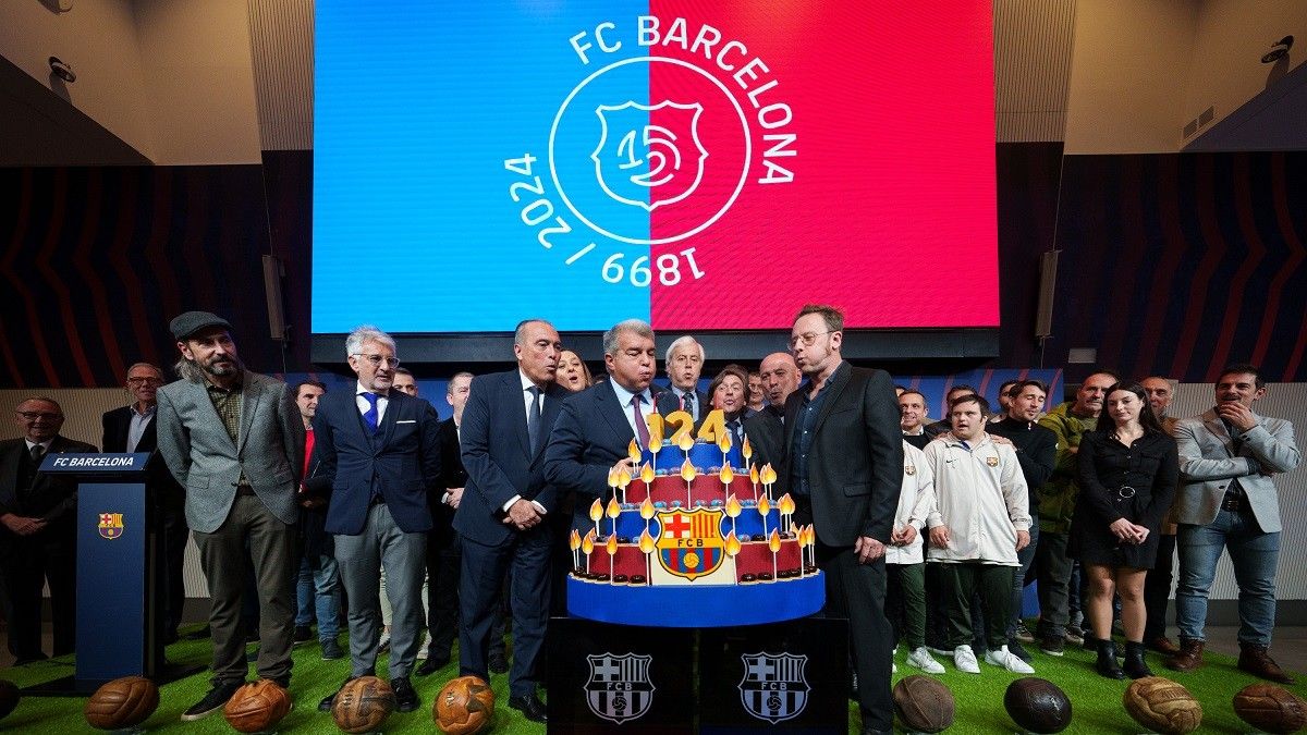 Laporta, Carabén, la junta directiva i personalitats del Barça celebren el 124è aniversari