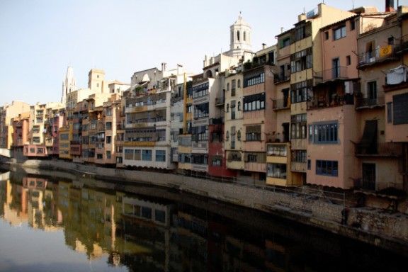 Les Cases de l'Onyar, la postal de Girona