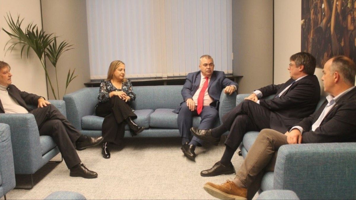 Una reunió entre Junts i el PSOE a Brussel·les per a la investidura de Sánchez