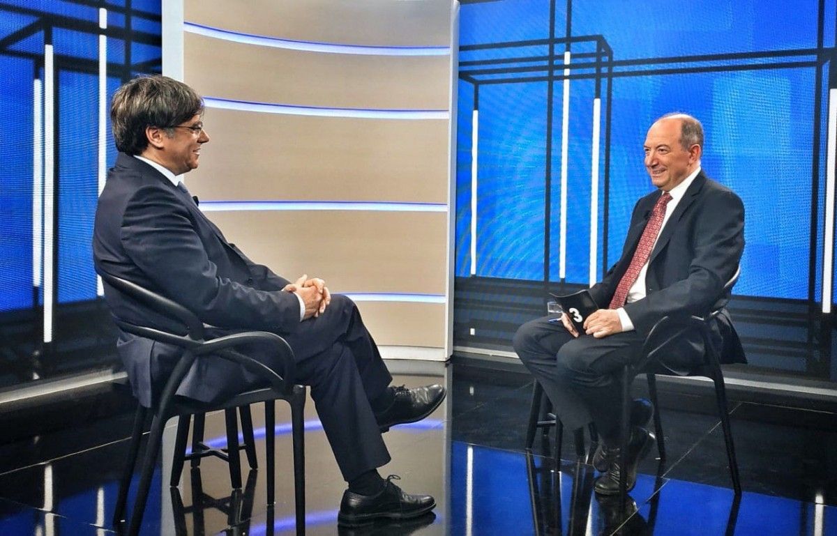 Carles Puigdemont, en un moment de l'entrevista. 