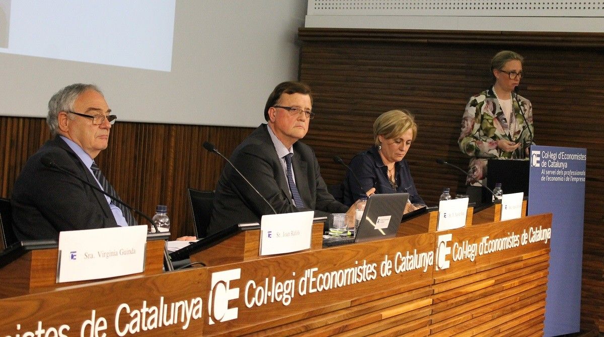 Joan Ràfols, F. Xavier Mena, Anna Lluís Gavaldà i Virginia Guinda, avui al Col·legi d'Economistes de Catalunya