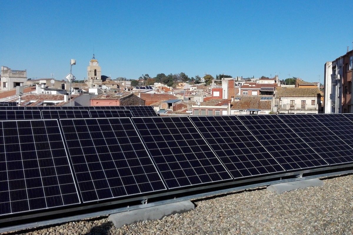 Instal·lació solar fotovoltaica de l’Ajuntament de Santa Coloma de Farners.