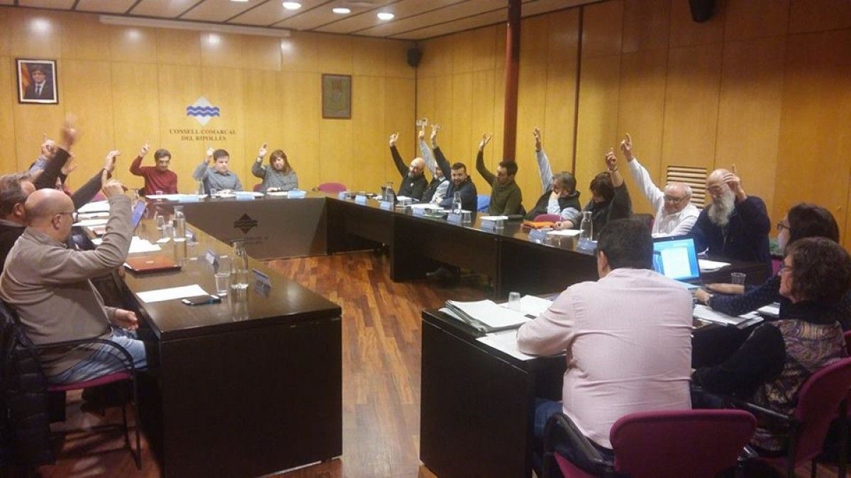 La moció per exigir la llibertat dels presos polítics presentada per ERC s'ha aprovat per unanimitat