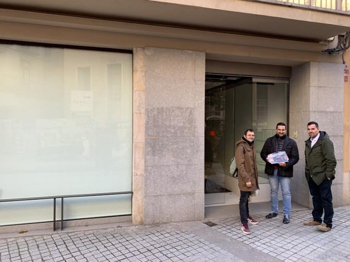 L'entrada a l'edifici de Girona on s'ubicarà Fibracat