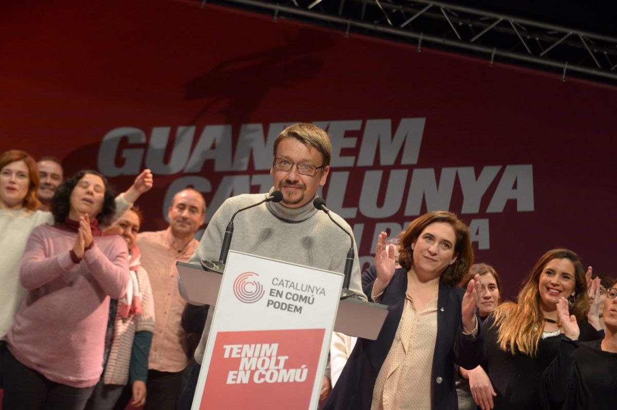 Xavier Domènech i Ada Colau, amb la candidatura de Catalunya en Comú-Podem al míting final