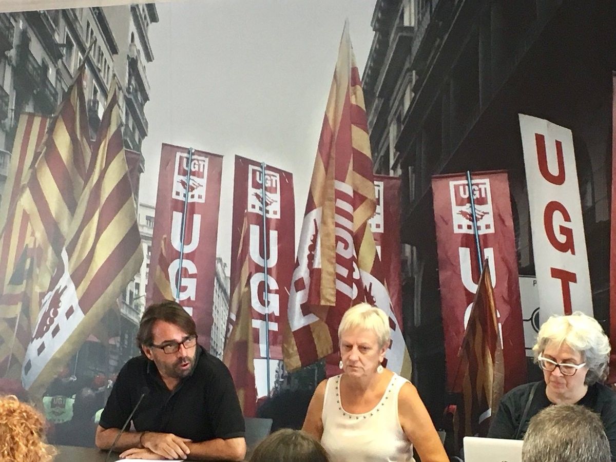 Camil Ros acompanyat de Núria Solé, secretària d'organització d'UGT a Catalunya.
