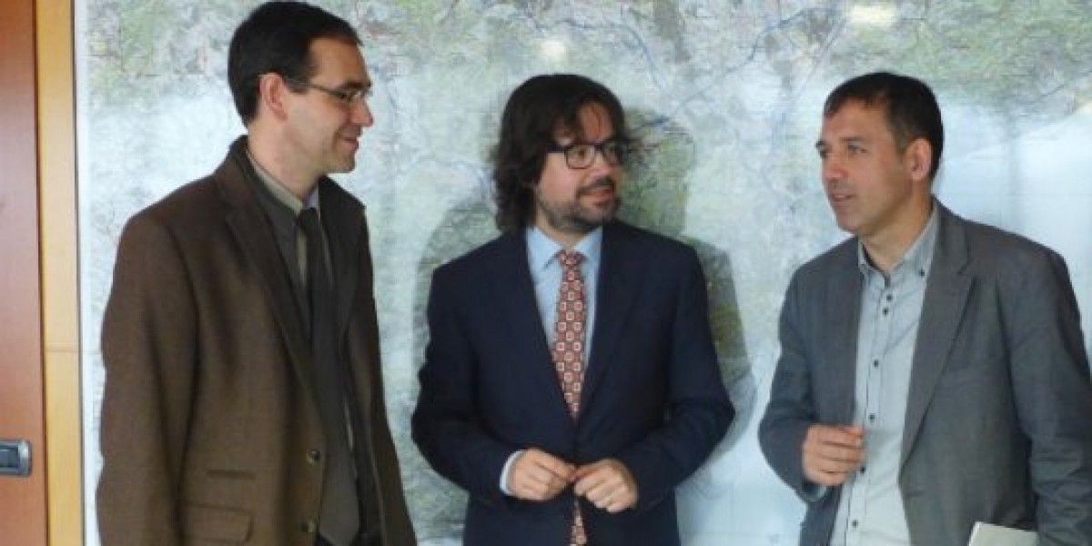 L'alcalde de Castellar  amb el secretari d’Infraestructures i el director general d’Infraestructures de Mobilitat Terrestre