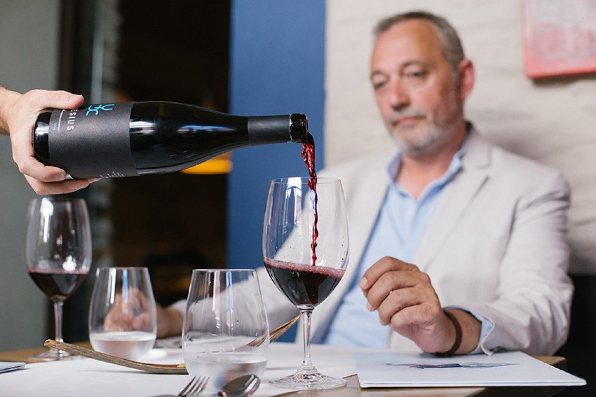 La presència dels vins empordanesos és menor als restaurants de gamma mitja.