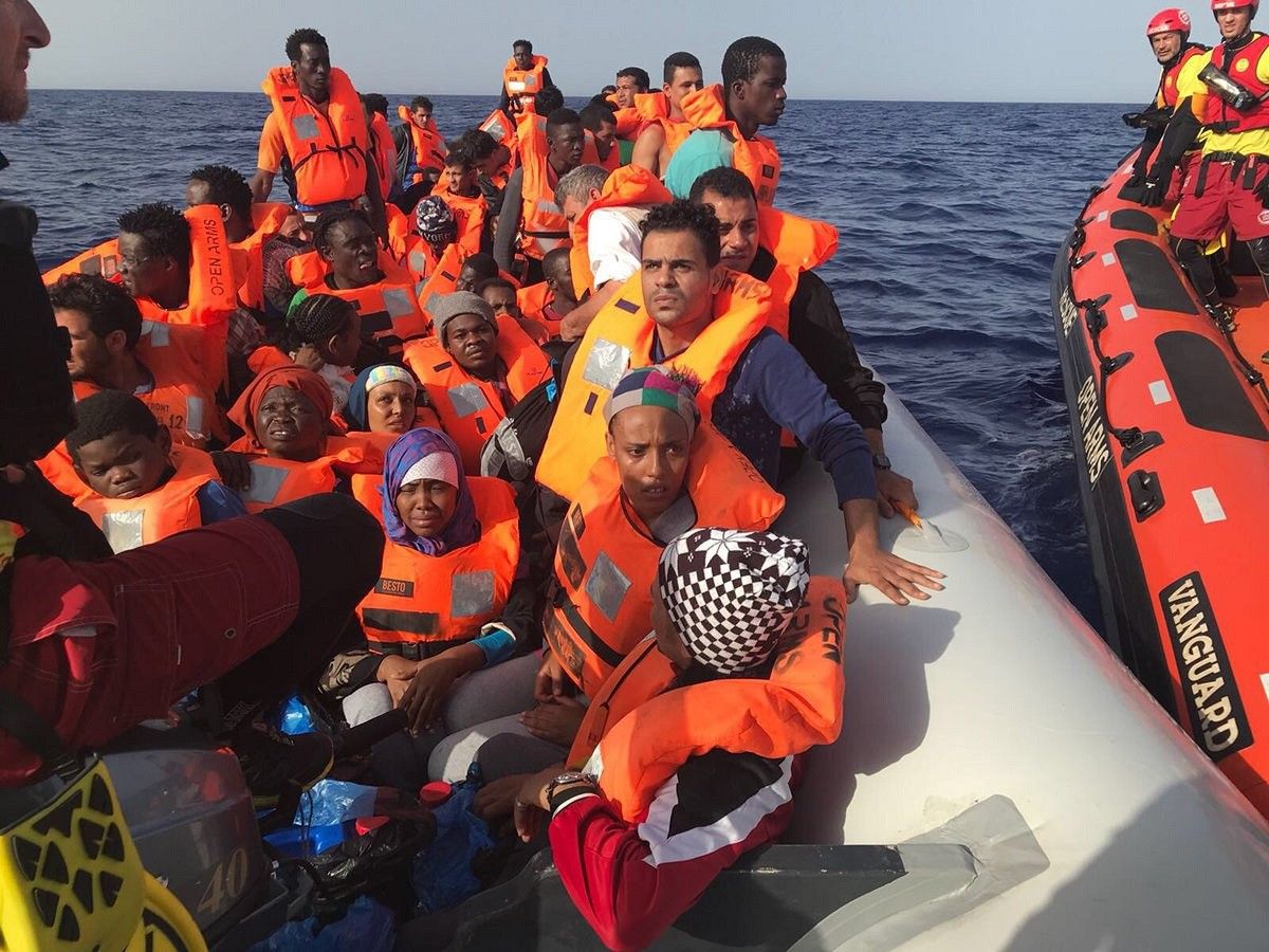 Les 60 persones rescatades a les costes de Libia
