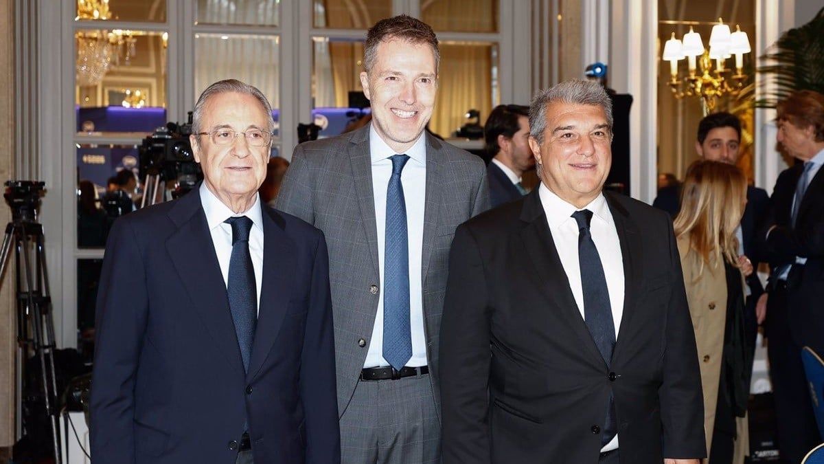 El president del Reial Madrid, Florentino Pérez, el FC Barcelona, Joan Laporta, i el CEO d'A22, Bernd Reichart