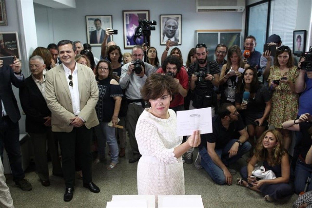 Soraya Sáenz de Santamaría, en el moment de votar a les primàries