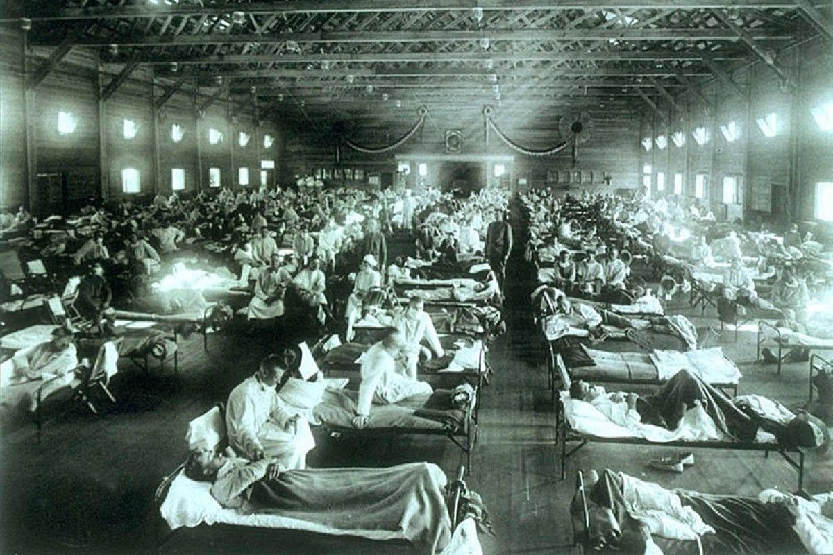 Hospital de campanya per atendre malalts de la pandèmia del 1918