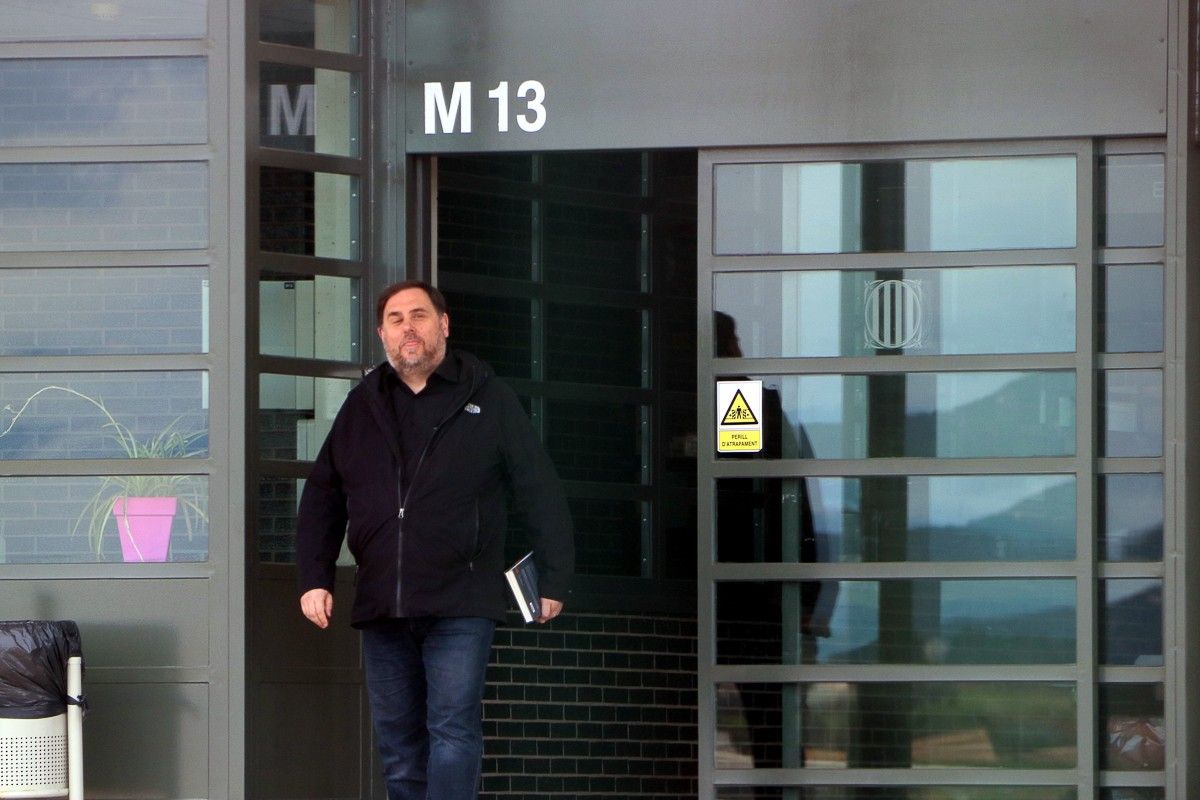 Oriol Junqueras sortint de la presó de Lledoners