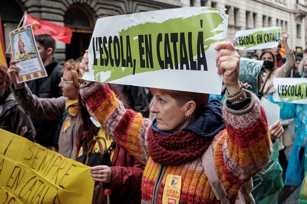 Una manifestació a Barcelona en defensa del català a l'escola