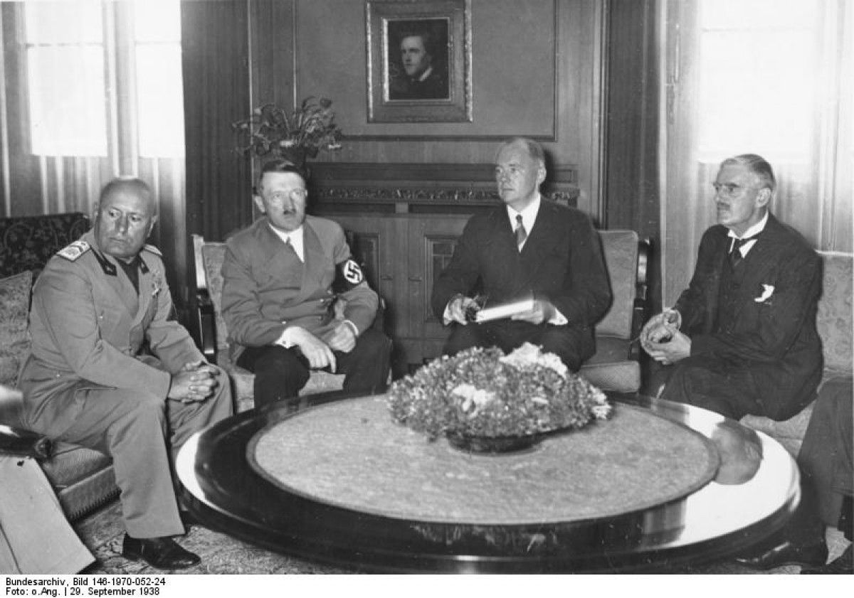 Mussolini, Hitler, Daladier i Chamberlain, a Munic, el setembre de 1938.