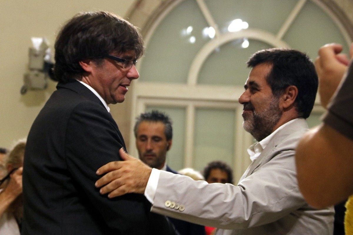 Jordi Sànchez i Carles Puigdemont, durant la tardor de l'any passat