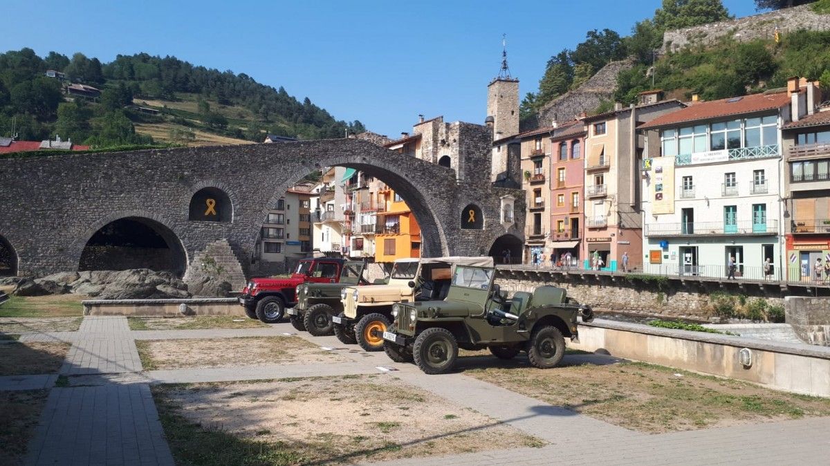 Alguns dels vehicles que es van exposar al carrer